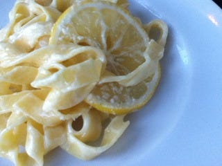 檸檬クリームのパスタ