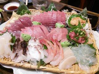 刺し身盛り合わせ