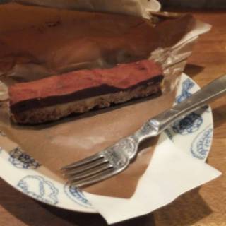 クッキーボトムのダブルチョコバー