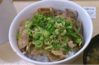 ネギ塩豚カルビ丼