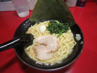醤油とんこつラーメン
