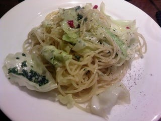 アンチョビとキャベツのペペロンチーノ