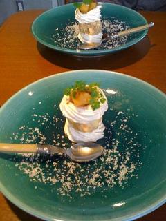 ココナッツメレンゲの珈琲とシナモンのアイスサンド