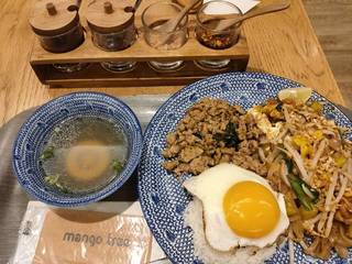 パッタイ＆ガパオ