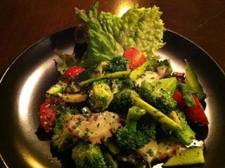 タコとブロッコリーのサラダ　大葉のジェノベーゼ