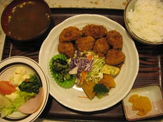 豚ヒレ一口カツ定食