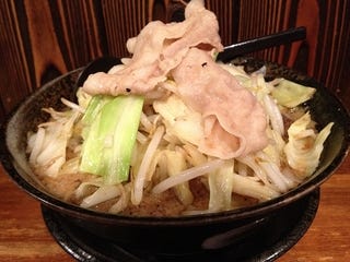 男の黒醤油ラーメン