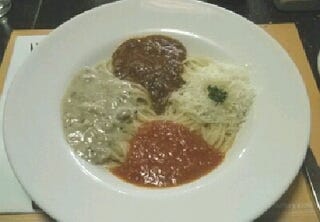 ４種類のソースのスパゲティ