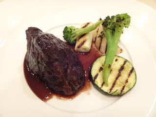 黒毛和牛頬肉の赤ワイン煮