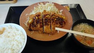 ロースカツ定食