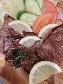 にくまれプレート