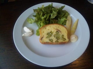 アスパラガスのケーク・サレ