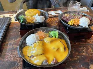 とろけるハンバーグ