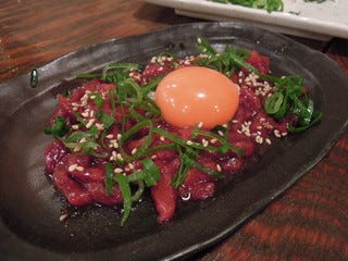 桜肉のユッケ