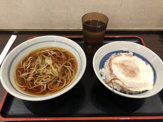 ハムエッグ丼＋半そばセット