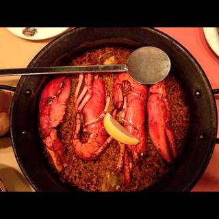 オマールエビ入り 魚介類のパエジャ