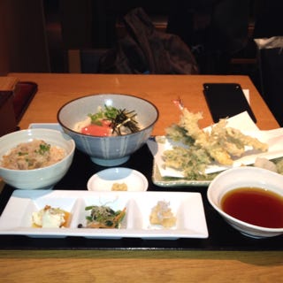 海老と野菜の天ぷらセット