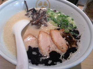 豚骨プレーン＋香油＋煮玉子