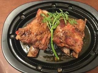 やわらかスペアリブ、レモングラス風味