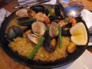 シーフードパエリア