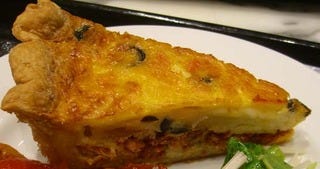 スモークサーモンとドライトマトのキッシュ