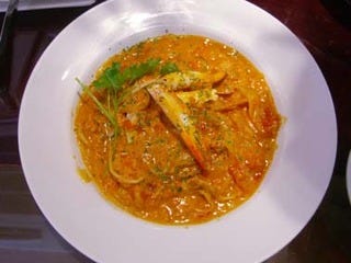 蟹のトマトクリームパスタ