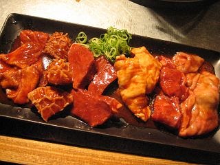 本日のホルモン６種盛り合わせ