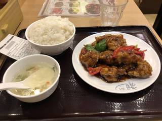 黒酢酢豚定食