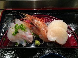 天然近海もののお刺身。