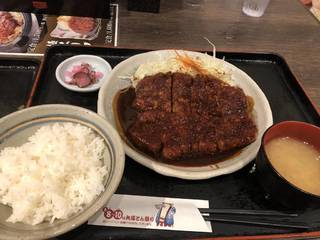 わらじとんかつ定食