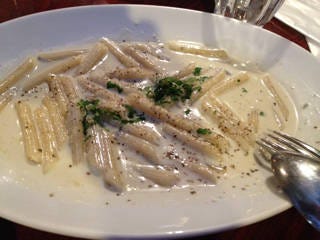 ペンネ　ゴルゴンゾーラ