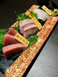 刺身の盛り合わせ三種