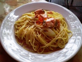 サーモンのクリームソースパスタ