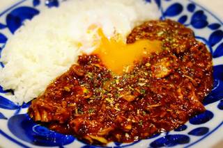 キーマカレー卵付き