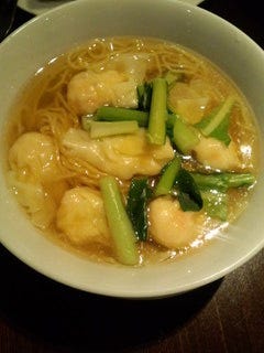 プリプリ海老ワンタン麺