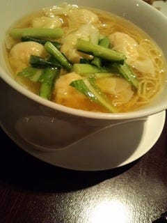 プリプリ海老ワンタン麺