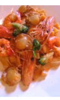 海老のトマトクリームソースパスタ