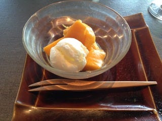 完熟マンゴーと塩アイス