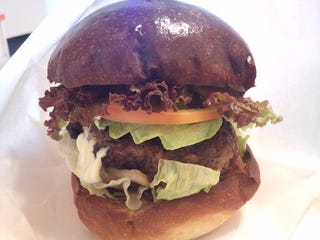 アボカドバーガー