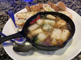 餅のアヒージョ