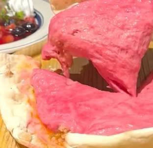 シカゴピザ（ピンクチーズ）