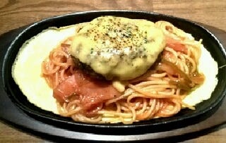 チーズハンバーグナポリタン