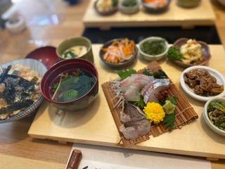 小鉢盛り定食