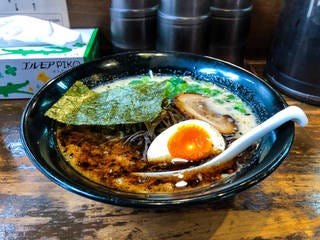とんこつ黒ラーメン