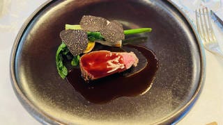 牛フィレ肉のロティ｜季節の野菜と芳醇なソース