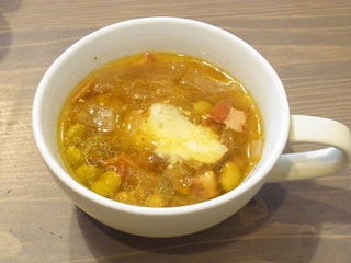 青豆とベーコンのスープ