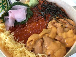 うにいくら丼