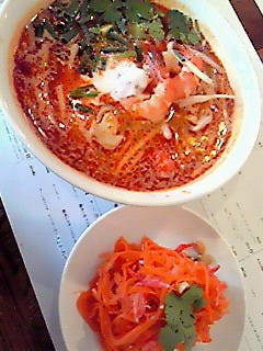 トムヤムヌードル