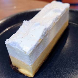 ２層仕立てのチーズケーキ～ベイクド＆レア～