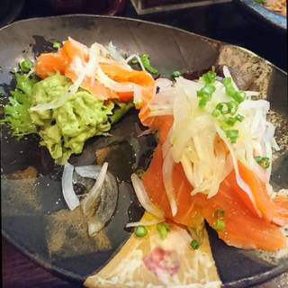 アボカドサーモン